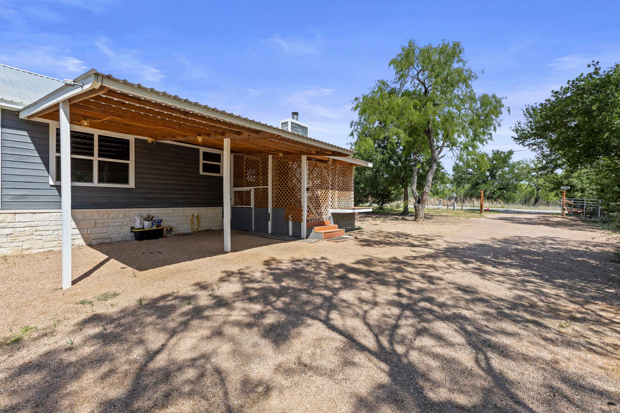 813 Airway Street Kingsland TX 78639