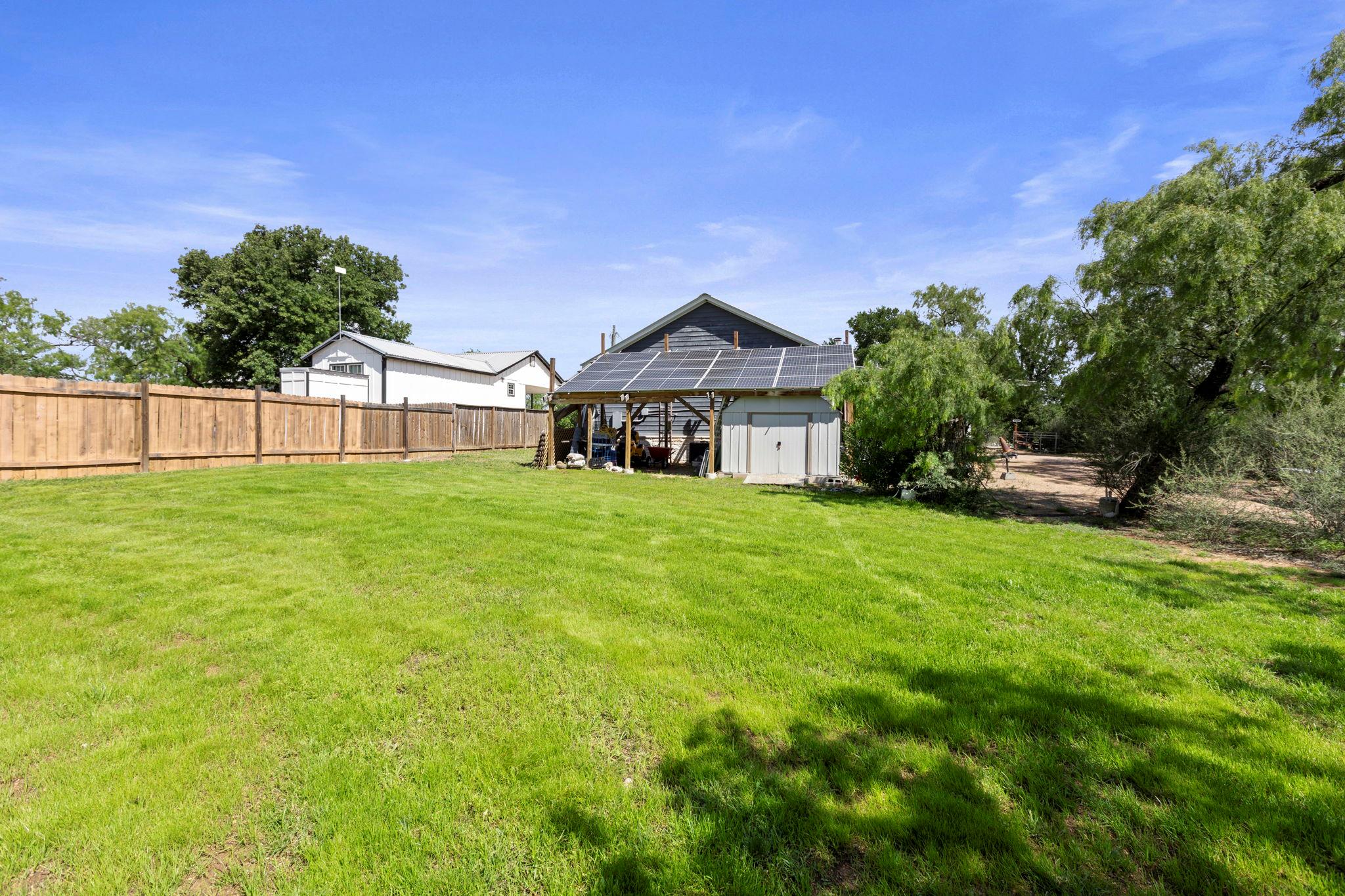 813 Airway Street Kingsland TX 78639