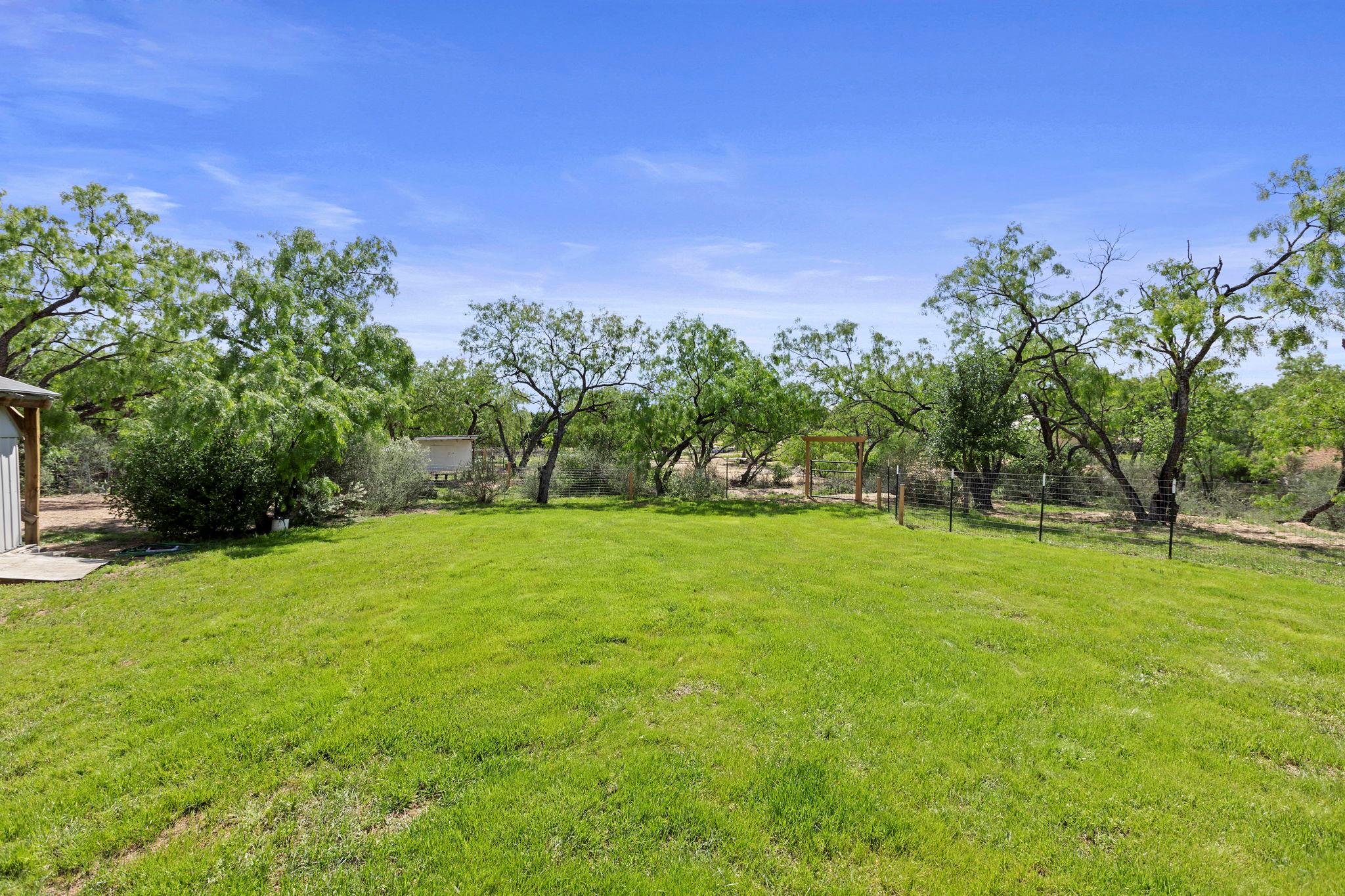 813 Airway Street Kingsland TX 78639