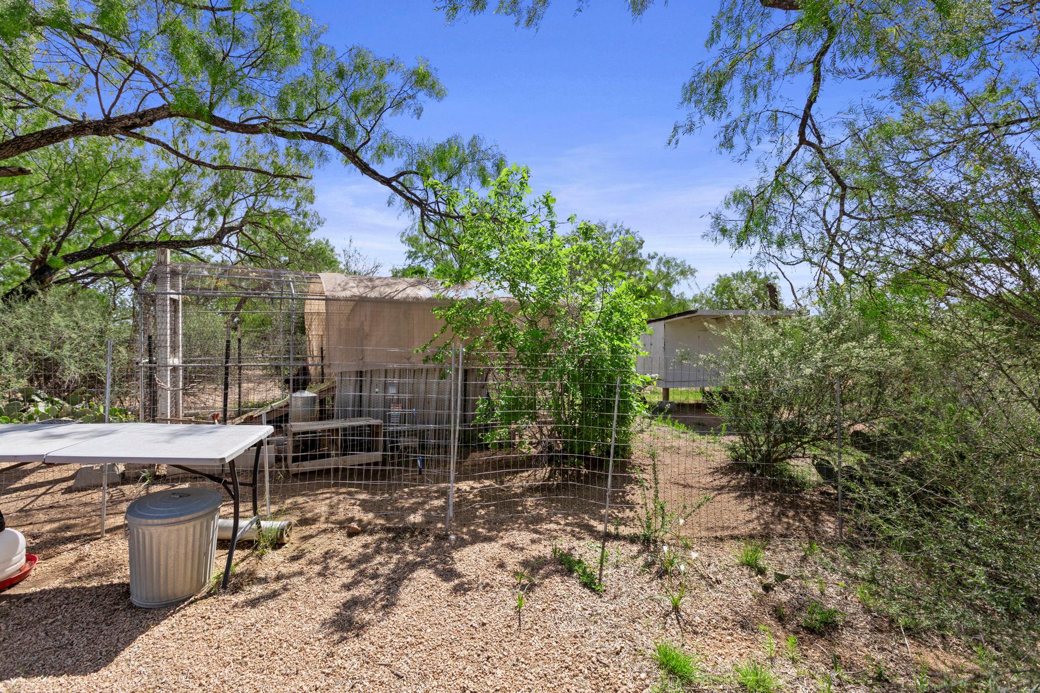 813 Airway Street Kingsland TX 78639