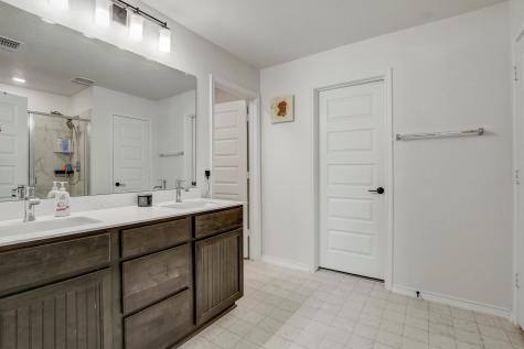 180 Outlaw Drive Jarrell TX 76537