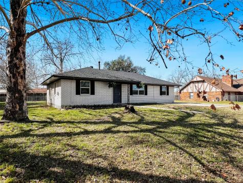 803 W 25th Street Cameron TX 76520