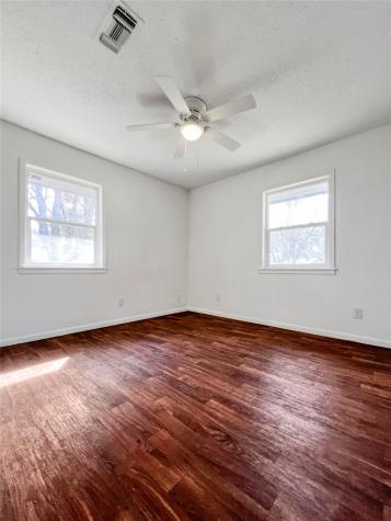 803 W 25th Street Cameron TX 76520