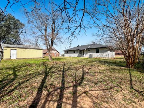 803 W 25th Street Cameron TX 76520