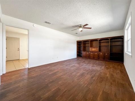 803 W 25th Street Cameron TX 76520