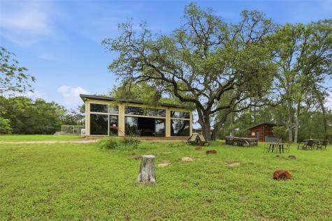 169 Ann Powell Road Smithville TX 78957