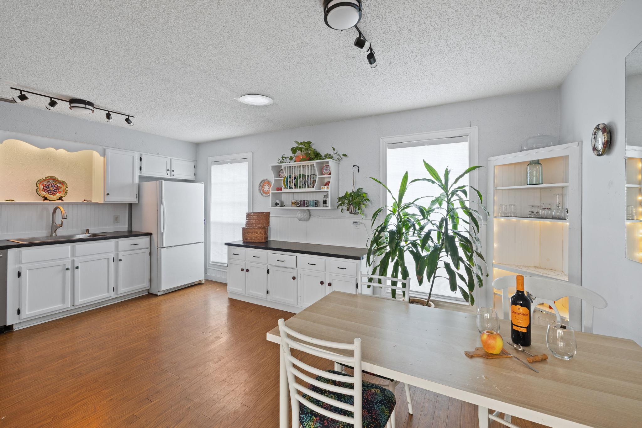 2715 Harleyhill Drive Austin TX 78745
