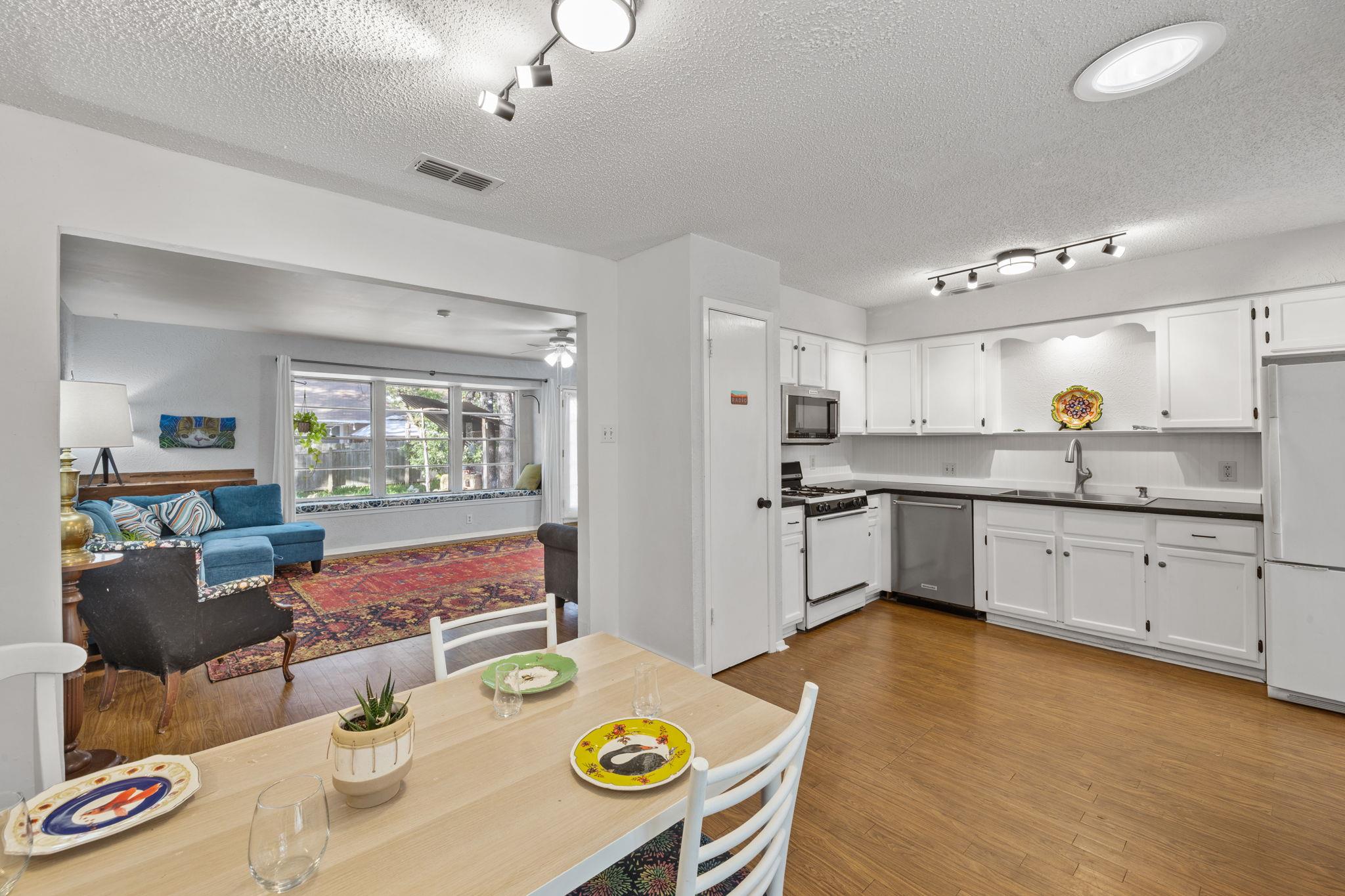 2715 Harleyhill Drive Austin TX 78745