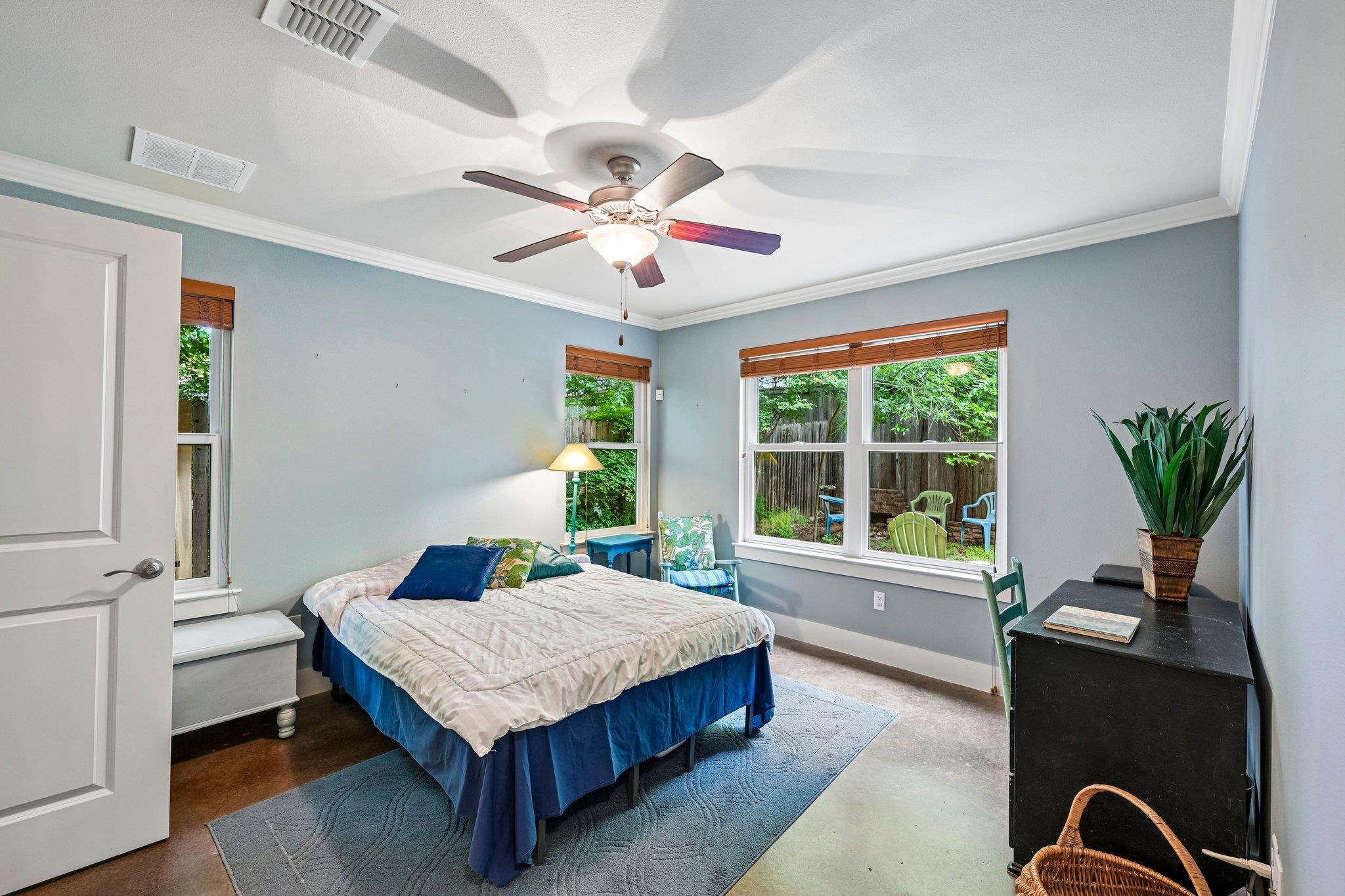 4413 Barrow Avenue Austin TX 78751