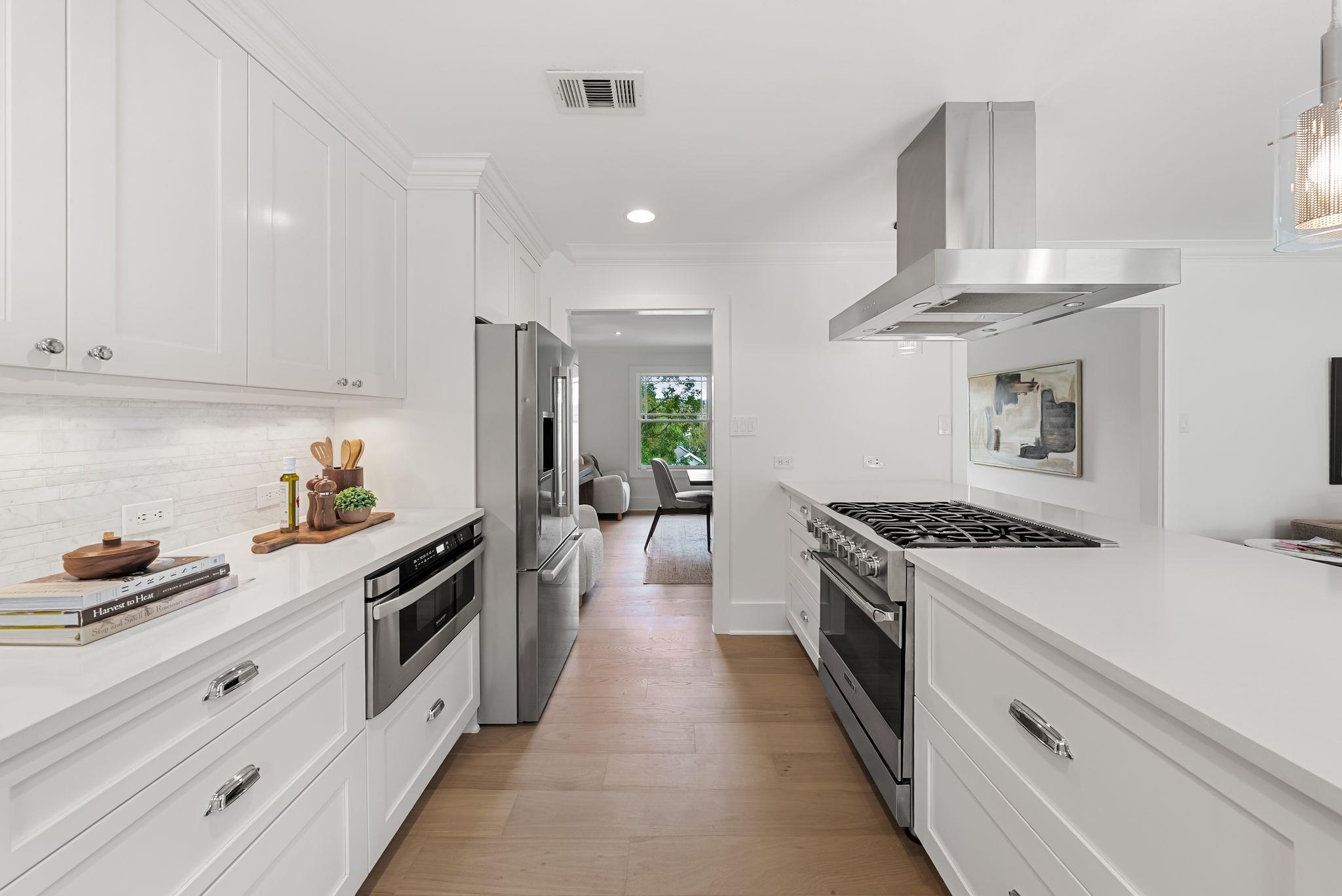 3415 Shinoak Drive Austin TX 78731