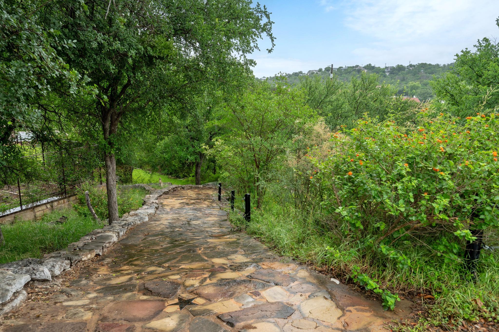 401 Crestview Drive Marble Falls TX 78654