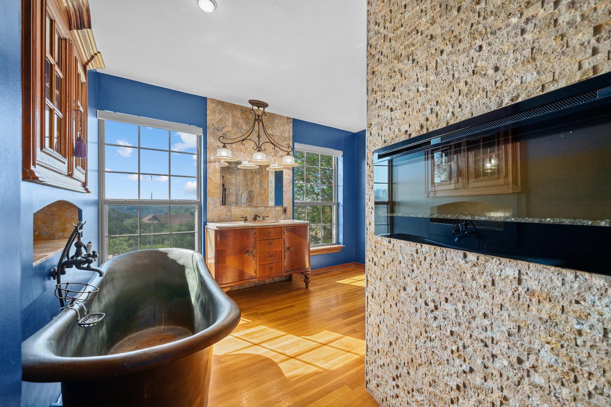 401 Crestview Drive Marble Falls TX 78654