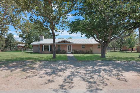 661 W South Street Bertram TX 78605