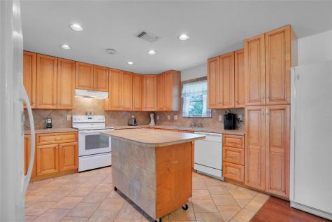 661 W South Street Bertram TX 78605