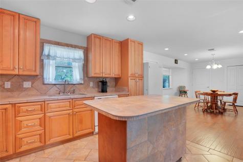 661 W South Street Bertram TX 78605