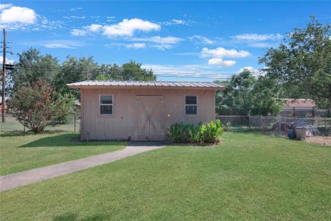 661 W South Street Bertram TX 78605