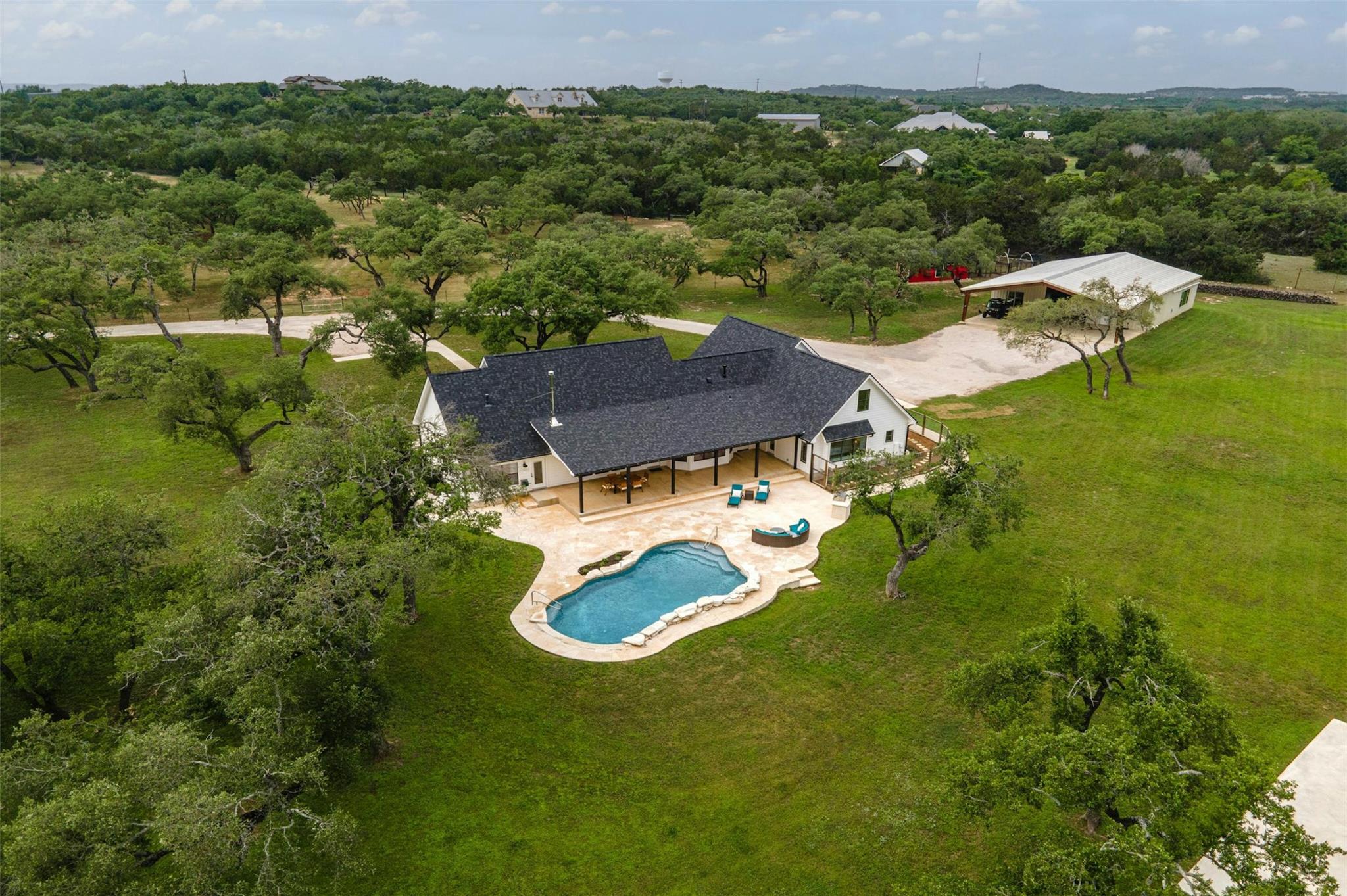 333 Stallion Lane Dripping Springs TX 78620