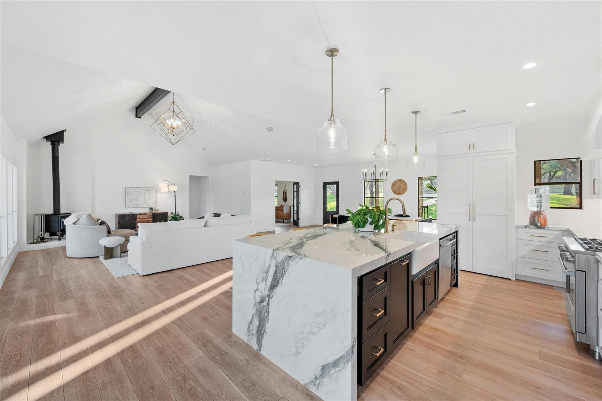 333 Stallion Lane Dripping Springs TX 78620