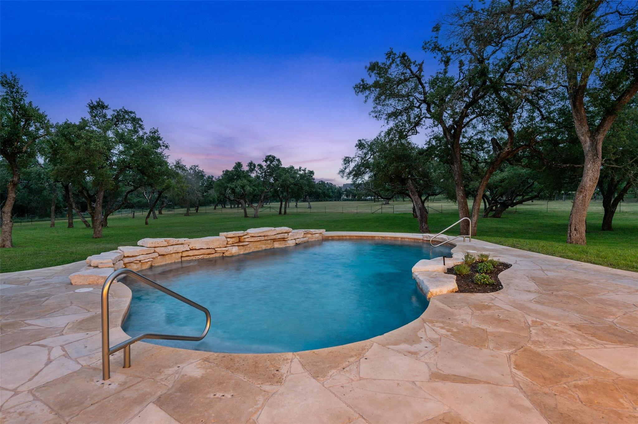333 Stallion Lane Dripping Springs TX 78620