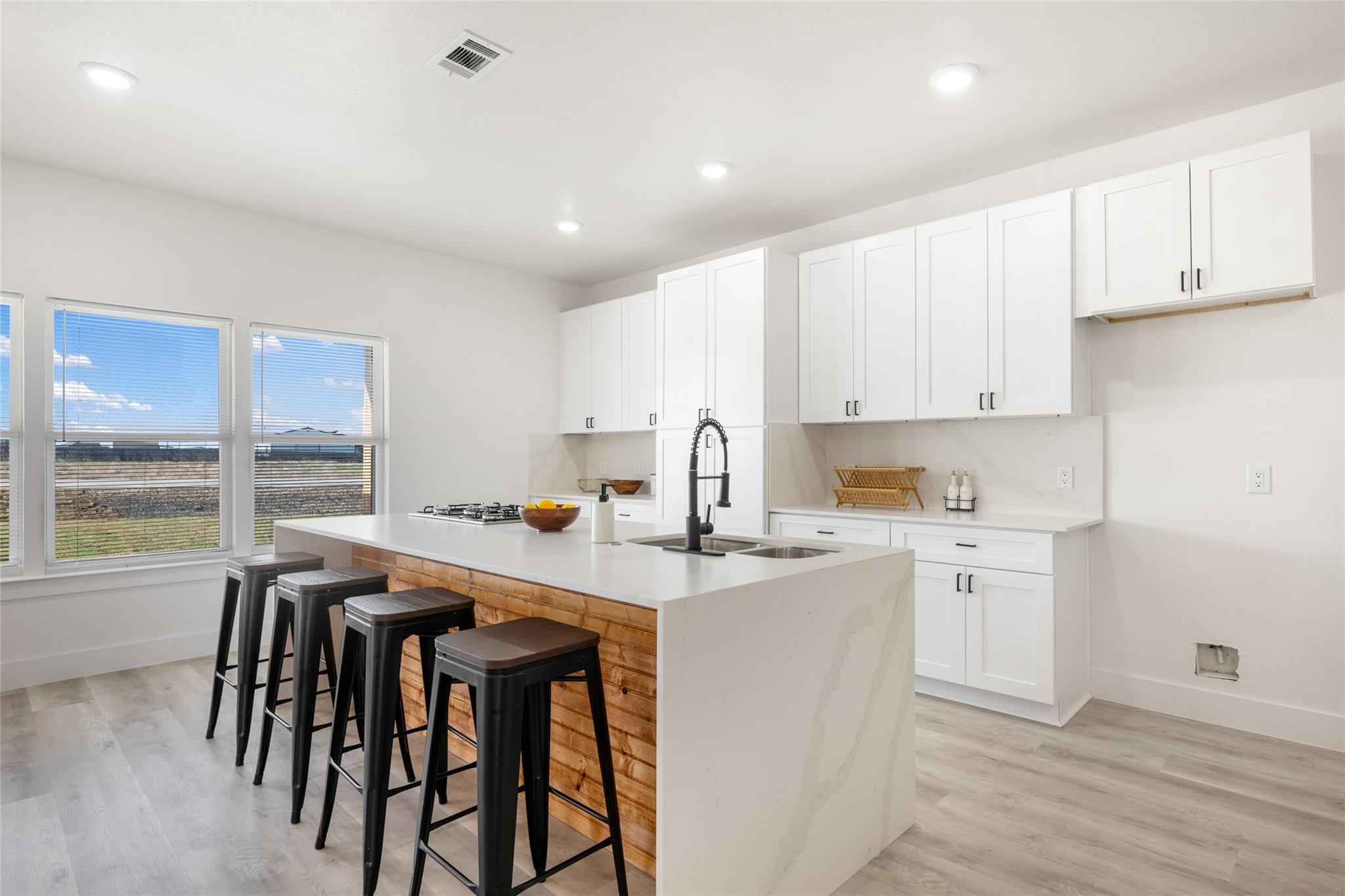195 Bianca Circle Del Valle TX 78617