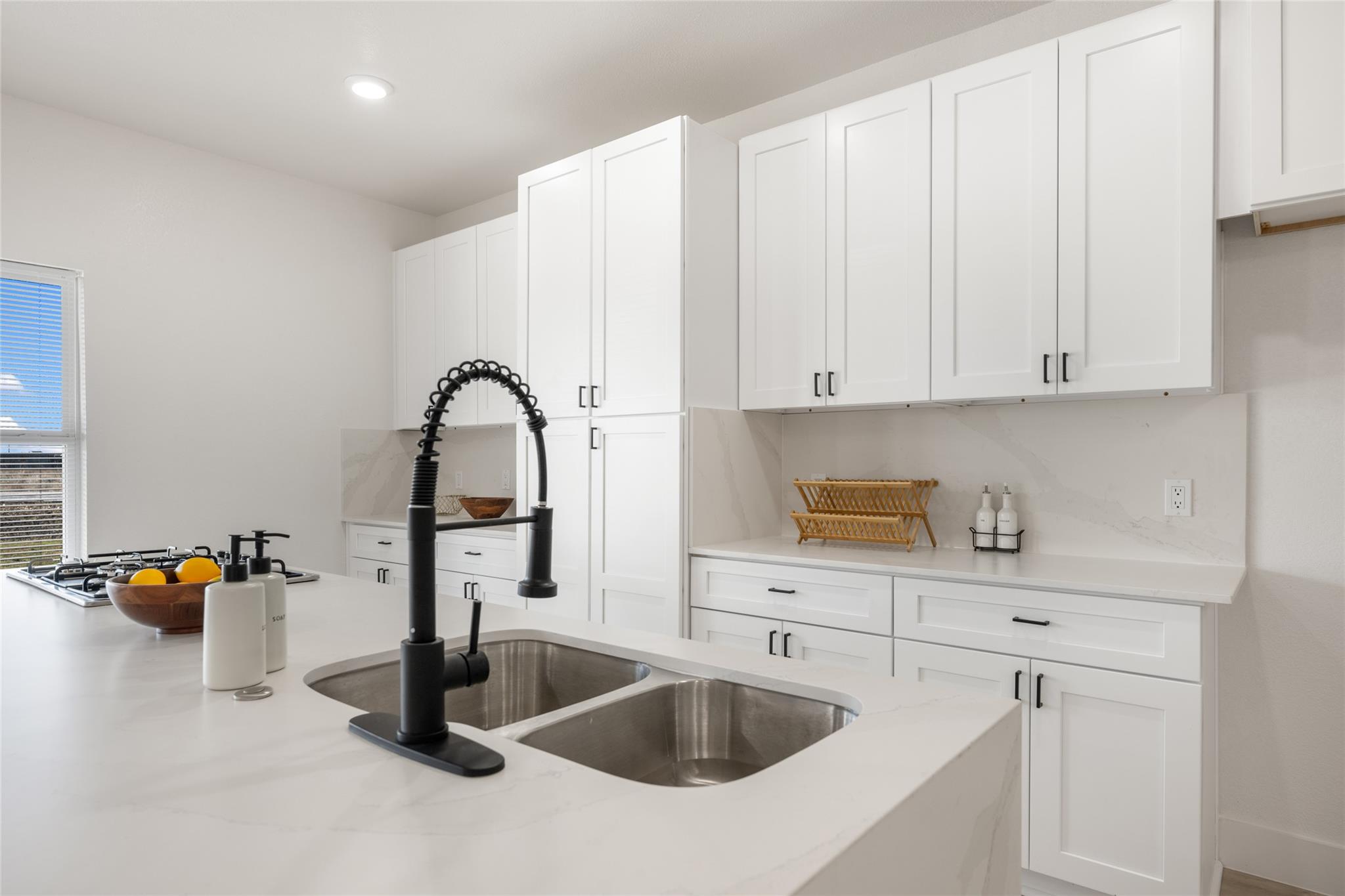 195 Bianca Circle Del Valle TX 78617