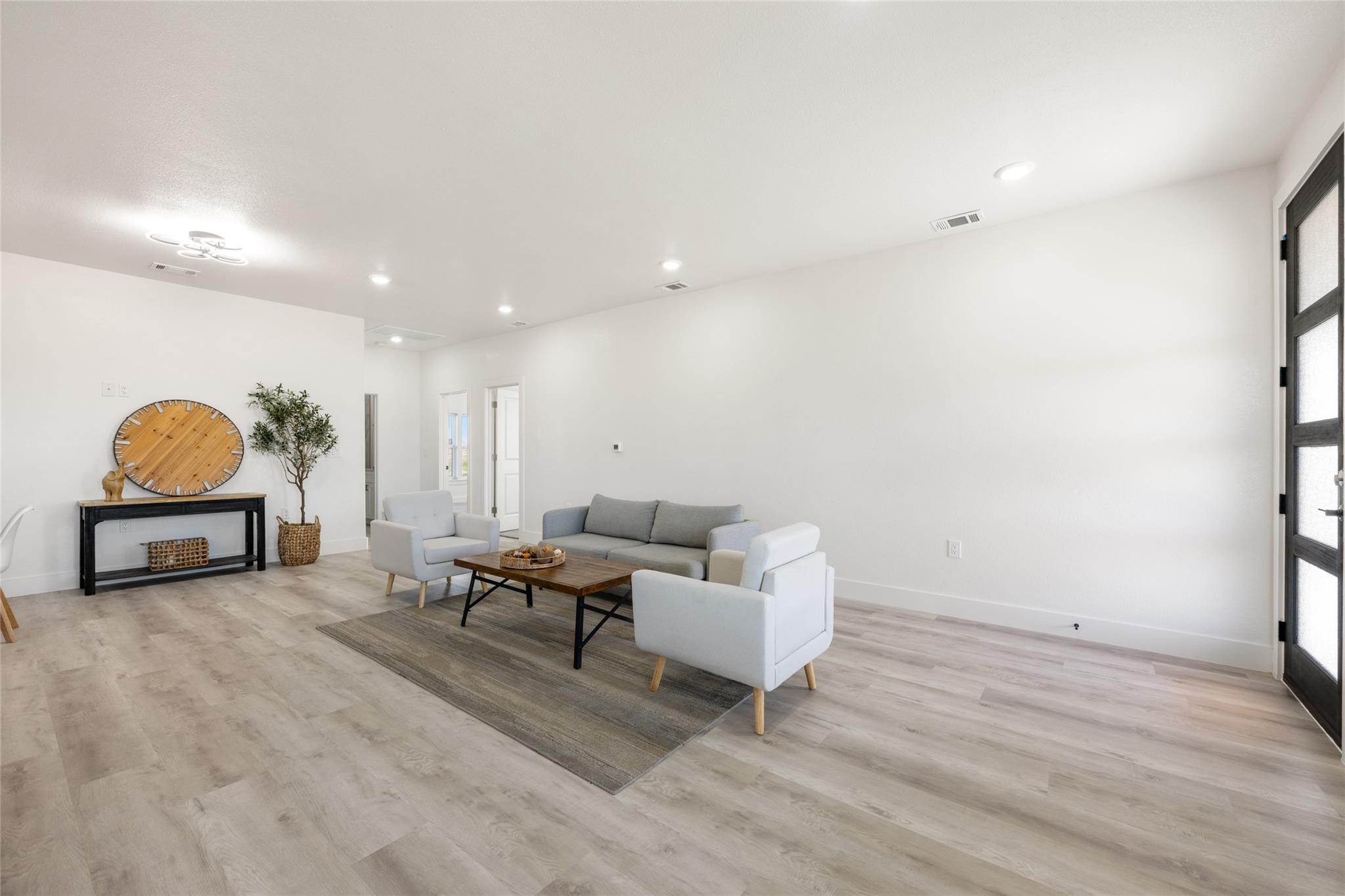 195 Bianca Circle Del Valle TX 78617