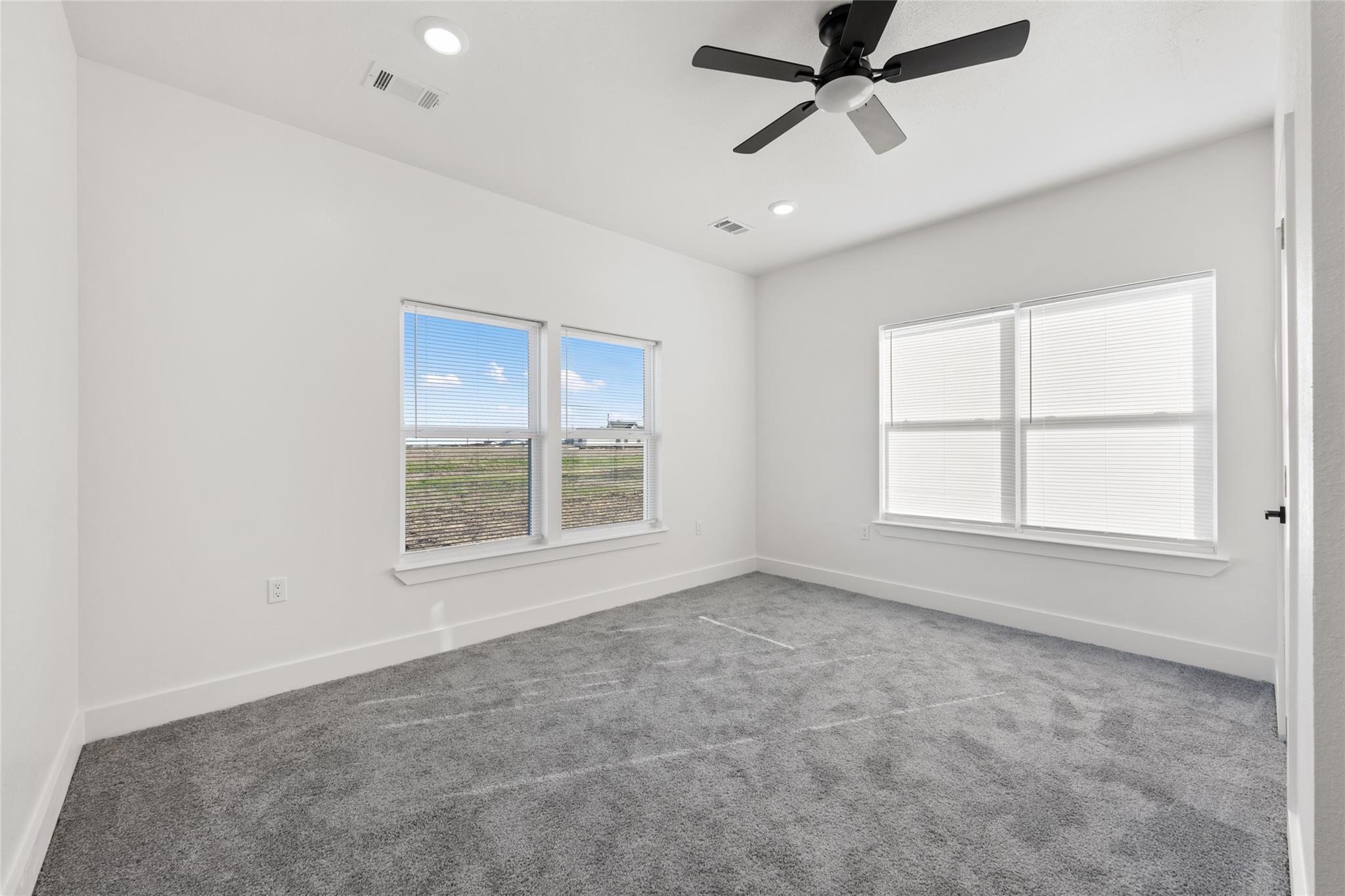 195 Bianca Circle Del Valle TX 78617