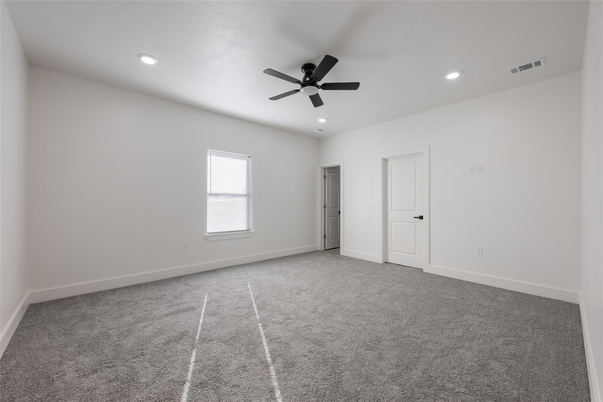 195 Bianca Circle Del Valle TX 78617