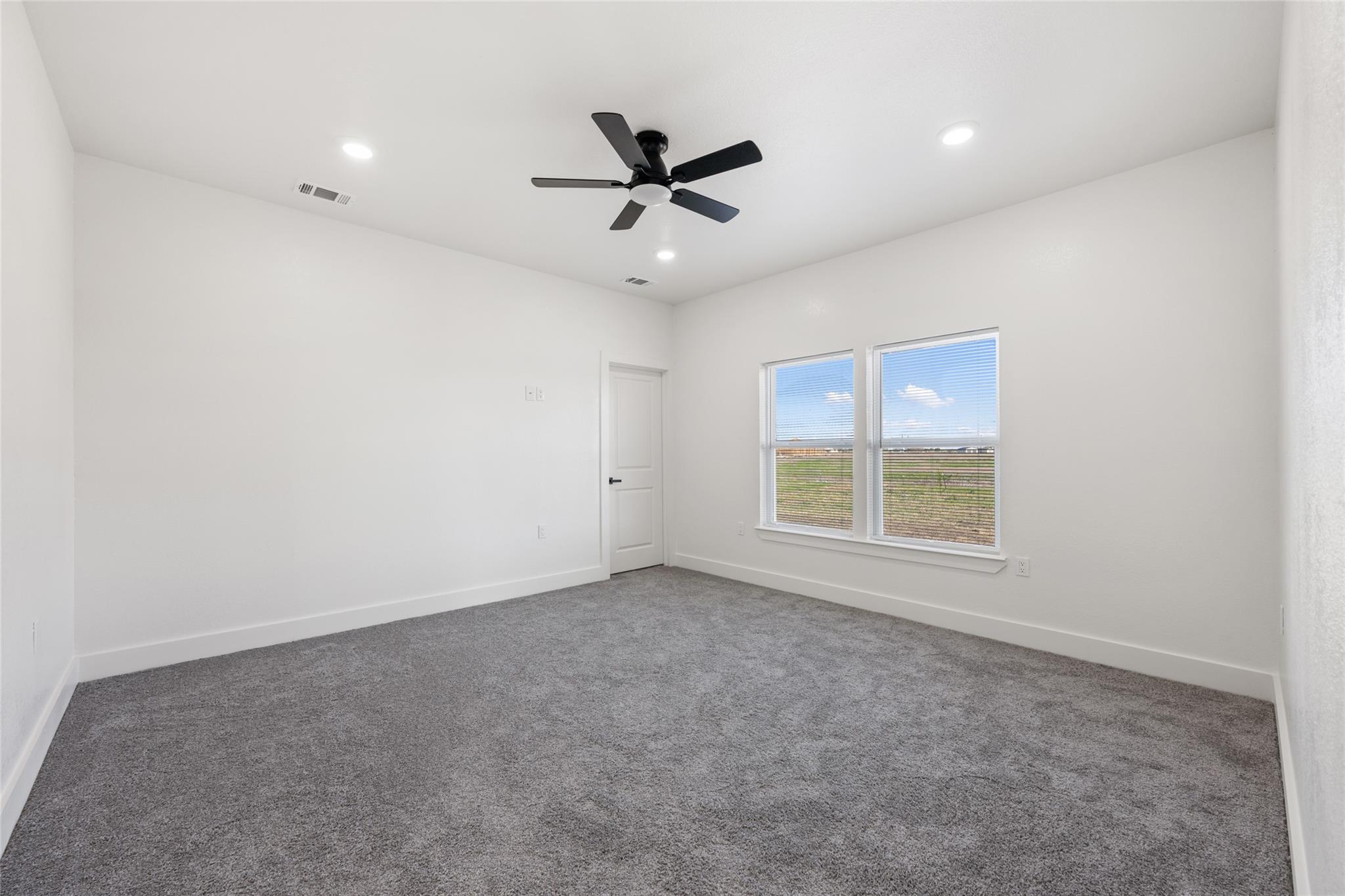 195 Bianca Circle Del Valle TX 78617