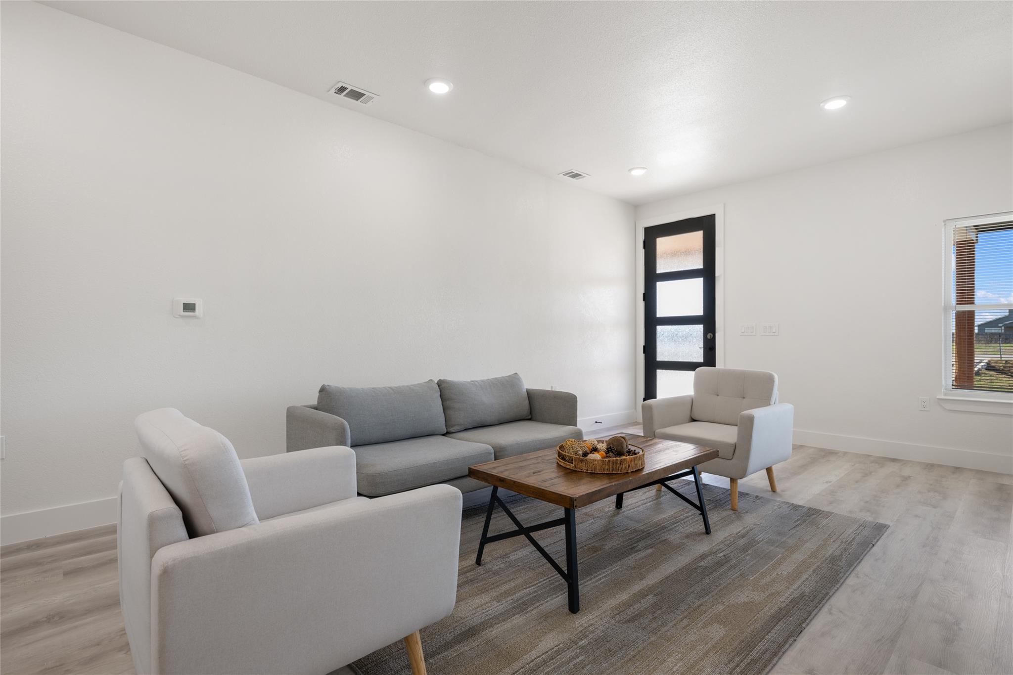 195 Bianca Circle Del Valle TX 78617