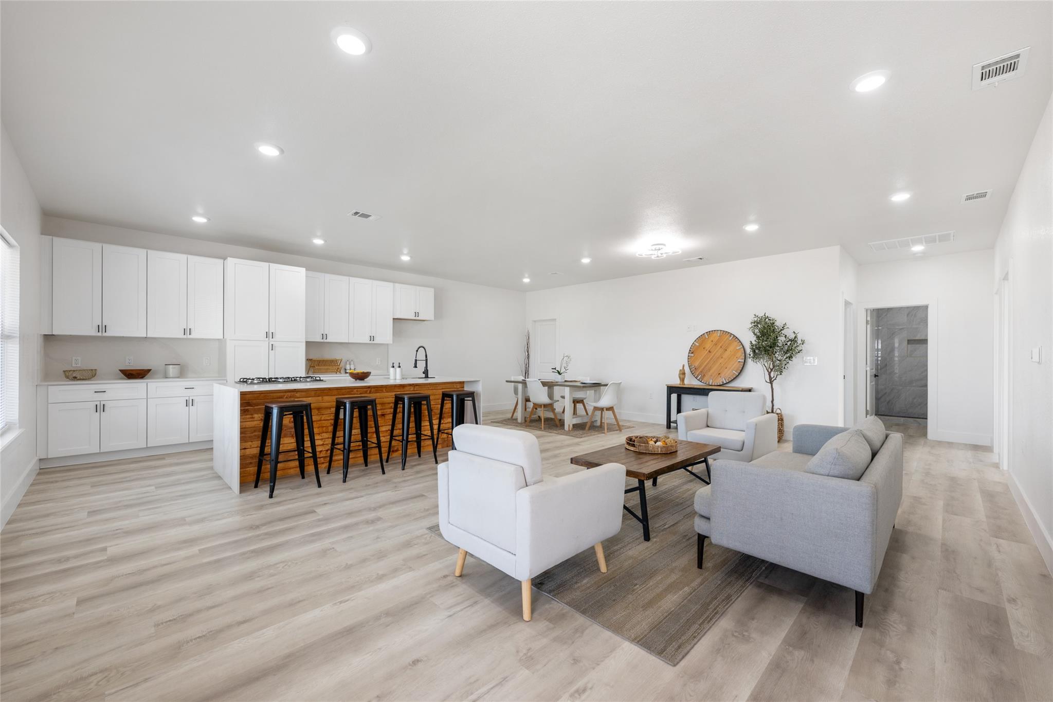 195 Bianca Circle Del Valle TX 78617
