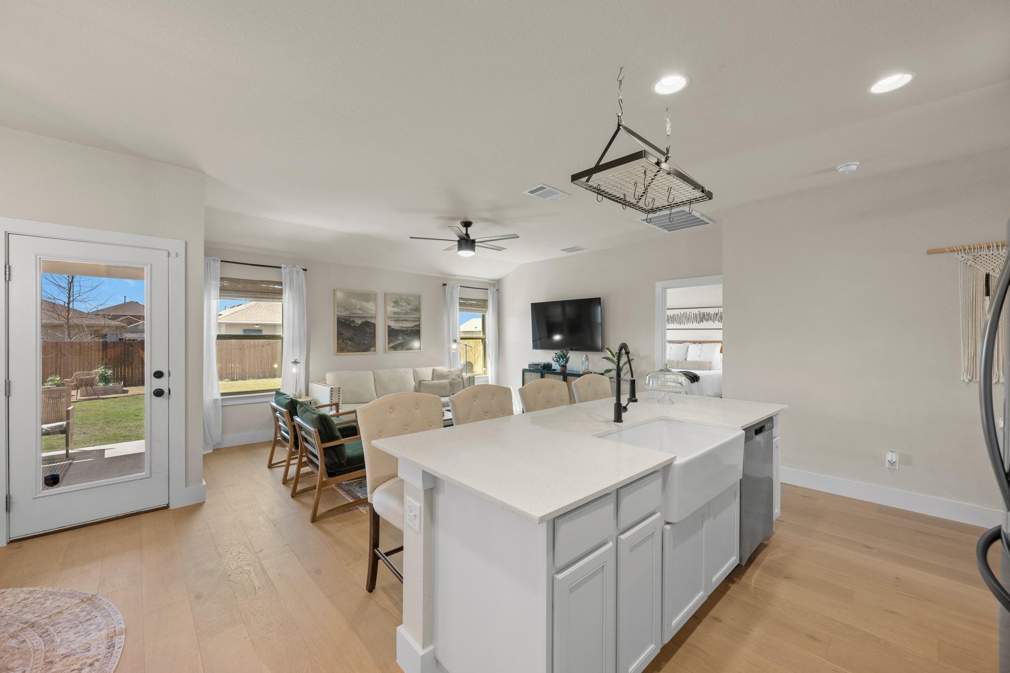12425 Ostrich Trail Manor TX 78653