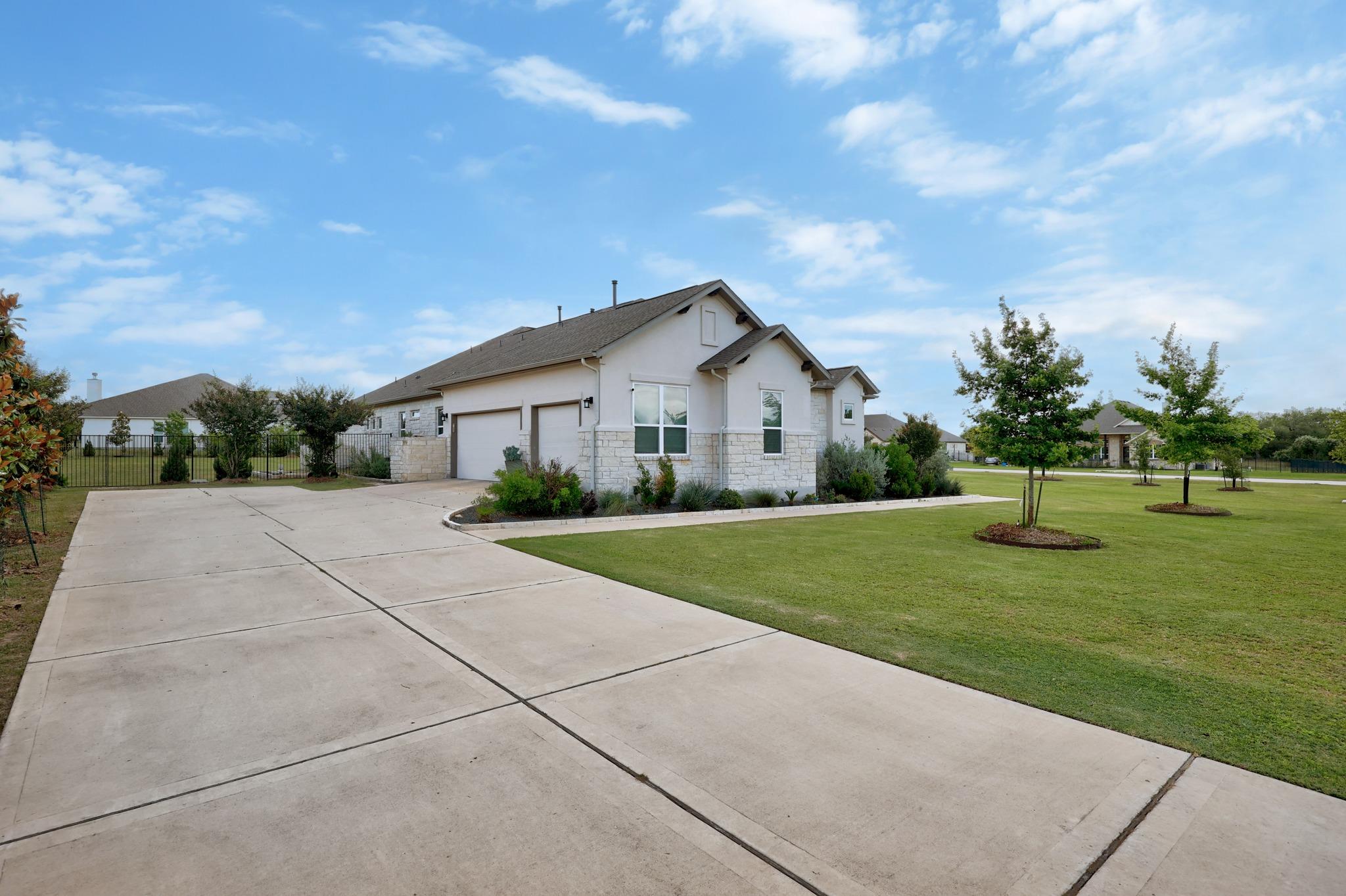 331 Linden Loop Driftwood TX 78619