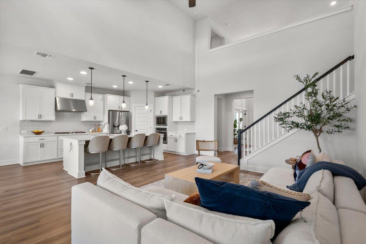 8509 Thompson Teal Trail Austin TX 78744