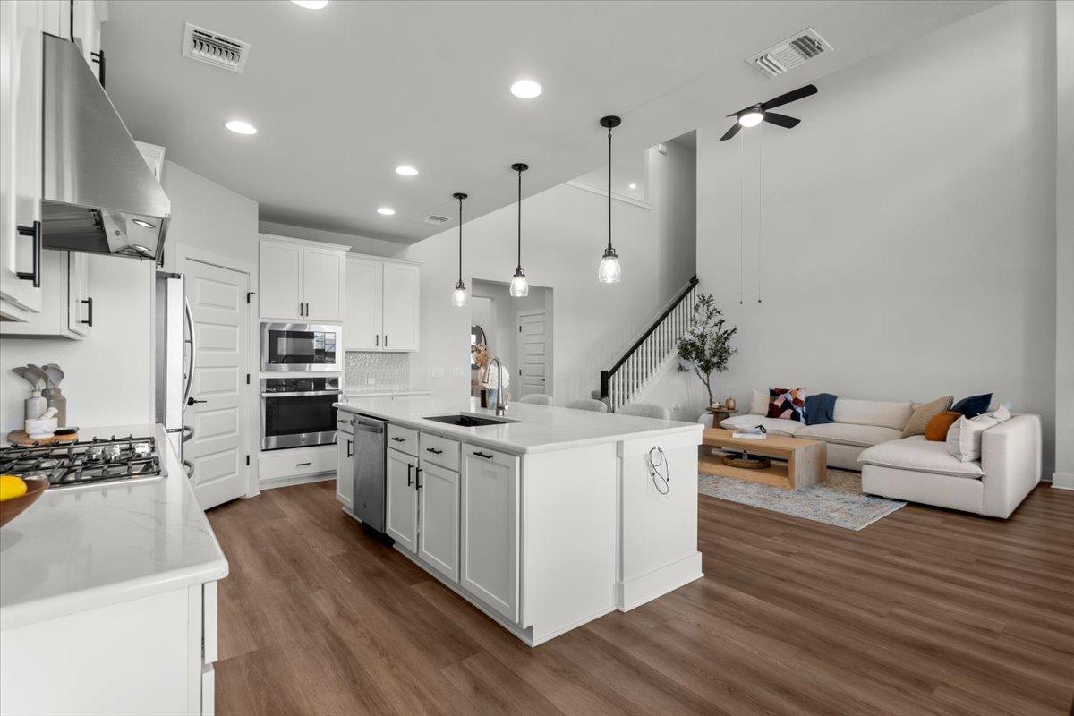 8509 Thompson Teal Trail Austin TX 78744