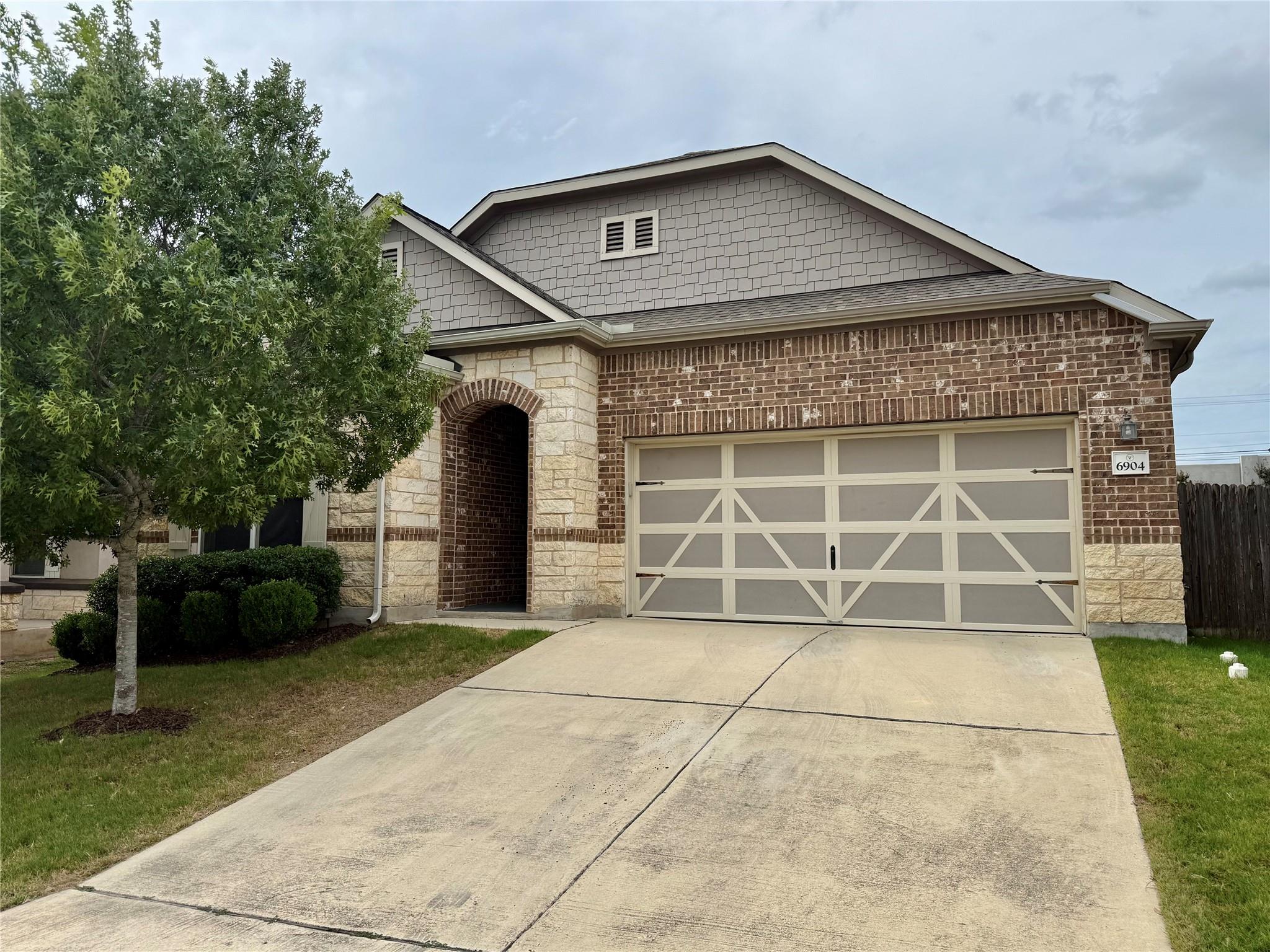 6904 Ondantra Bend Austin TX 78744