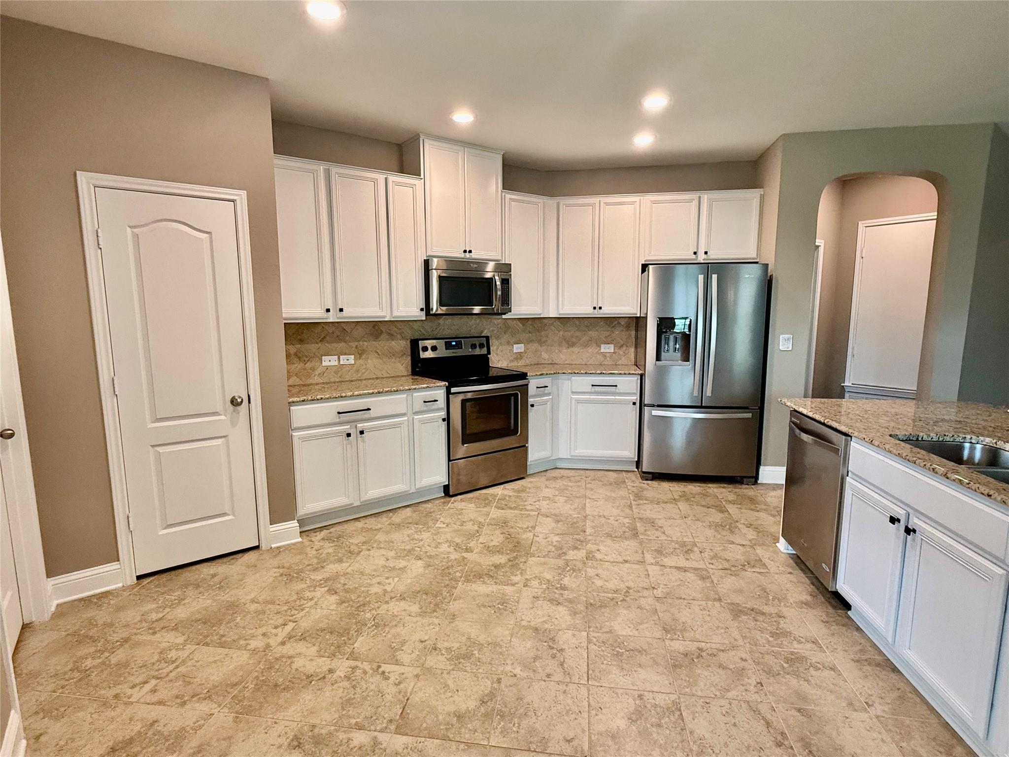 6904 Ondantra Bend Austin TX 78744