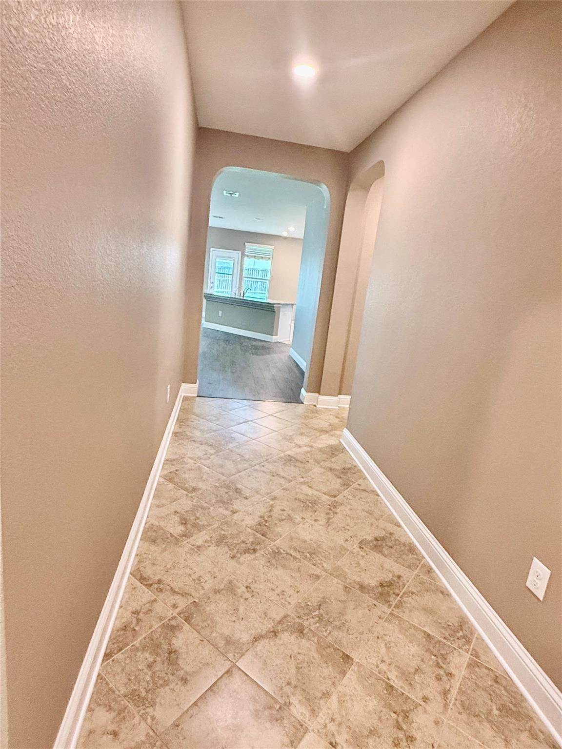 6904 Ondantra Bend Austin TX 78744