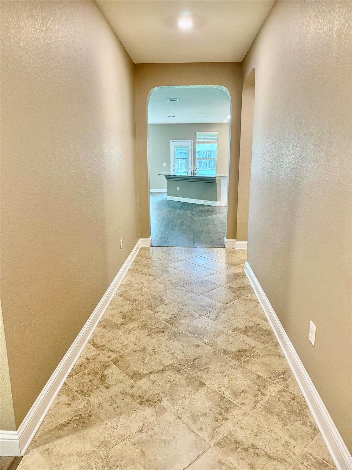 6904 Ondantra Bend Austin TX 78744