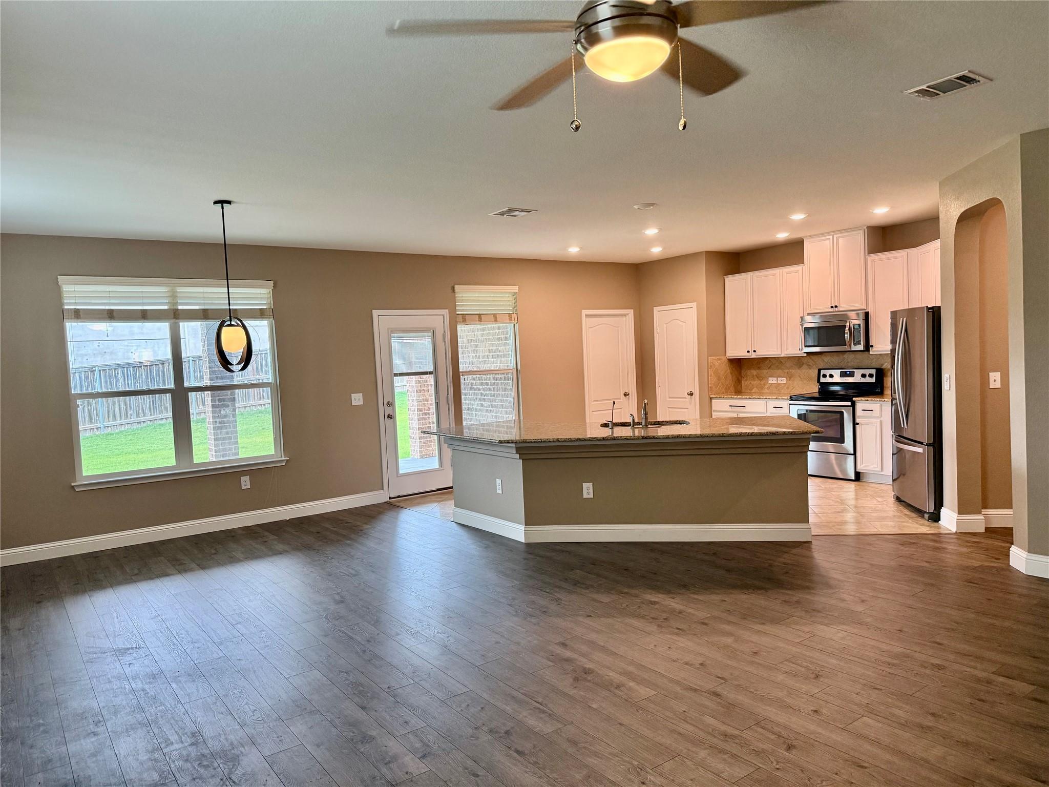 6904 Ondantra Bend Austin TX 78744
