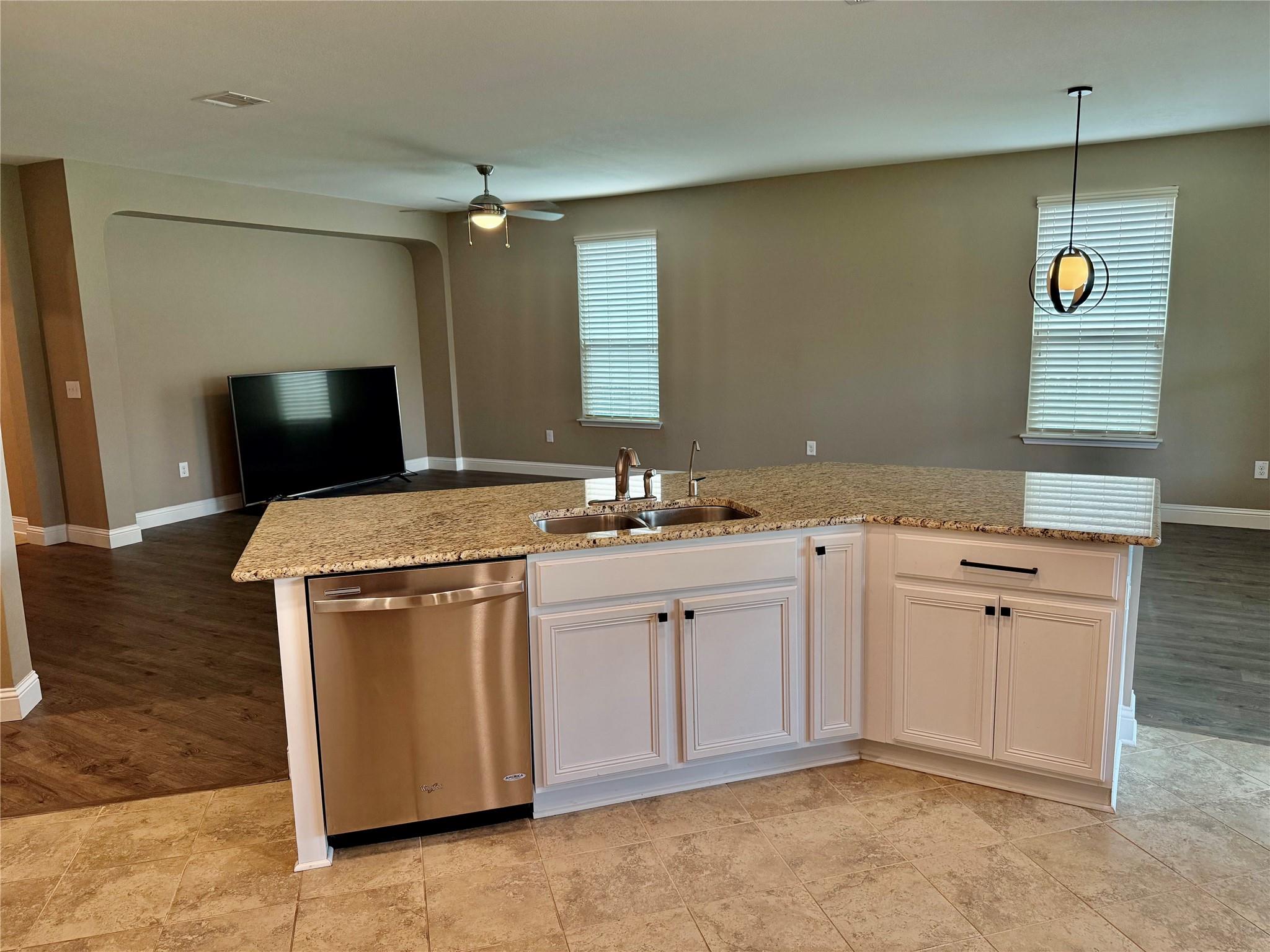 6904 Ondantra Bend Austin TX 78744