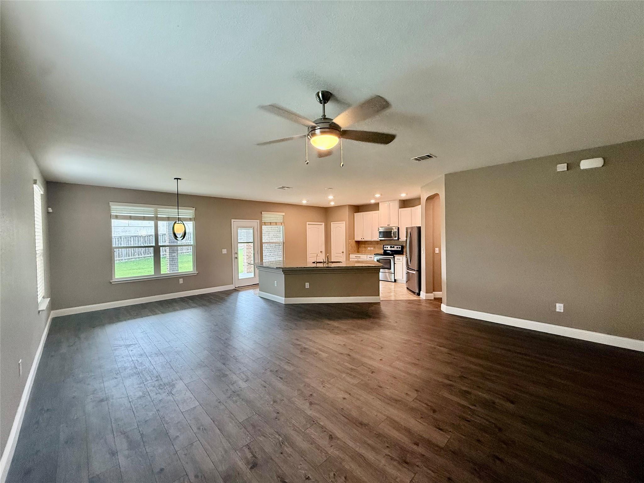6904 Ondantra Bend Austin TX 78744