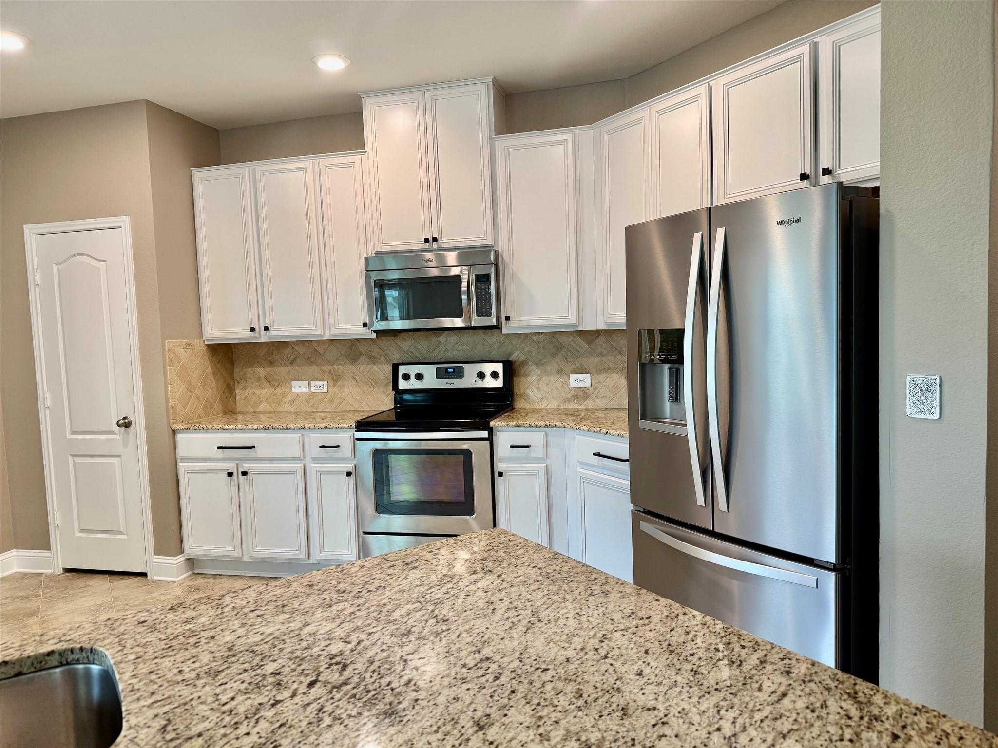 6904 Ondantra Bend Austin TX 78744