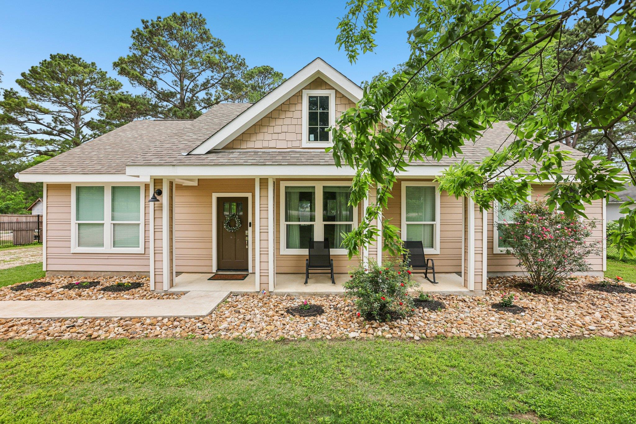 112 Twin Lakes Lane Bastrop TX 78602