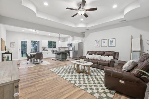 112 Twin Lakes Lane Bastrop TX 78602