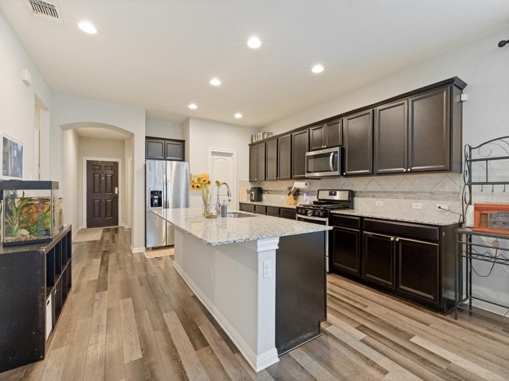 206 Beechnut Drive Buda TX 78610