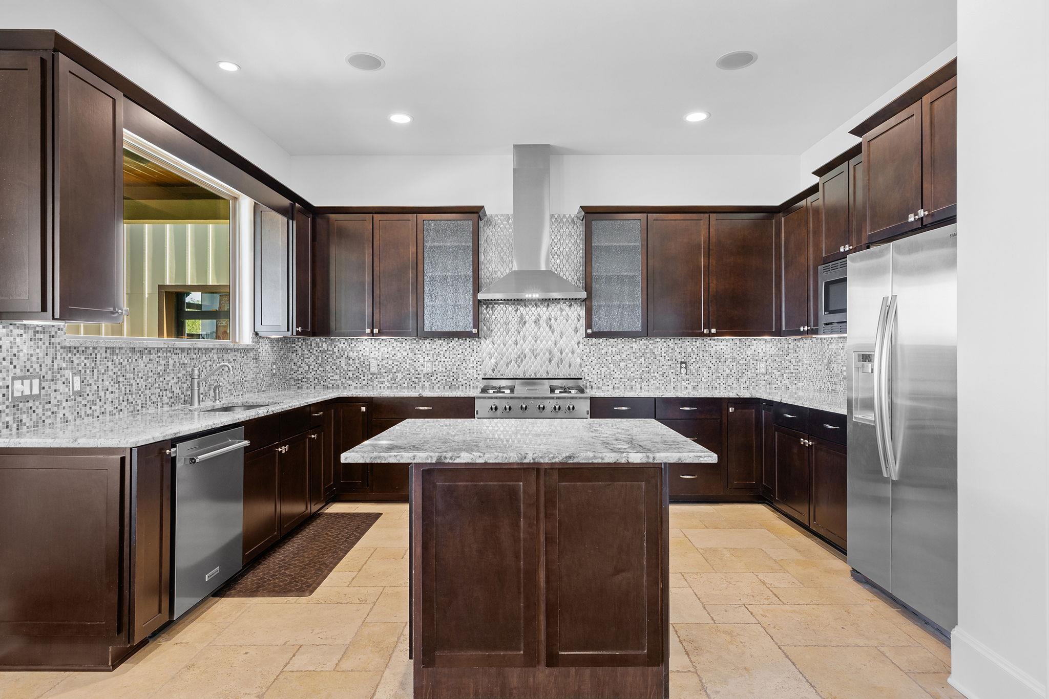 1124 County Road 301 Elgin TX 78621