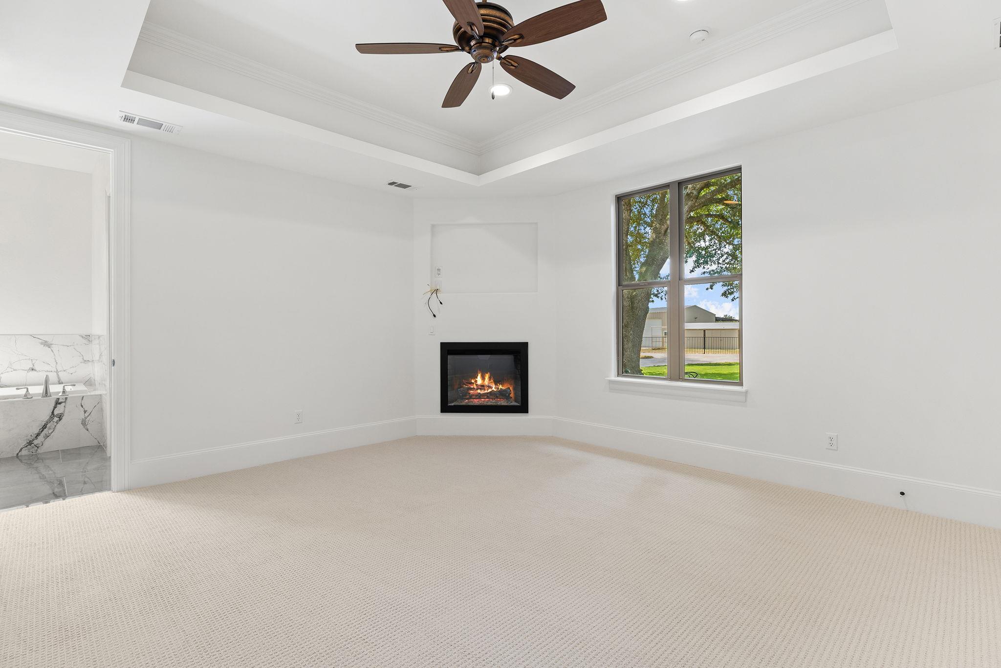1124 County Road 301 Elgin TX 78621