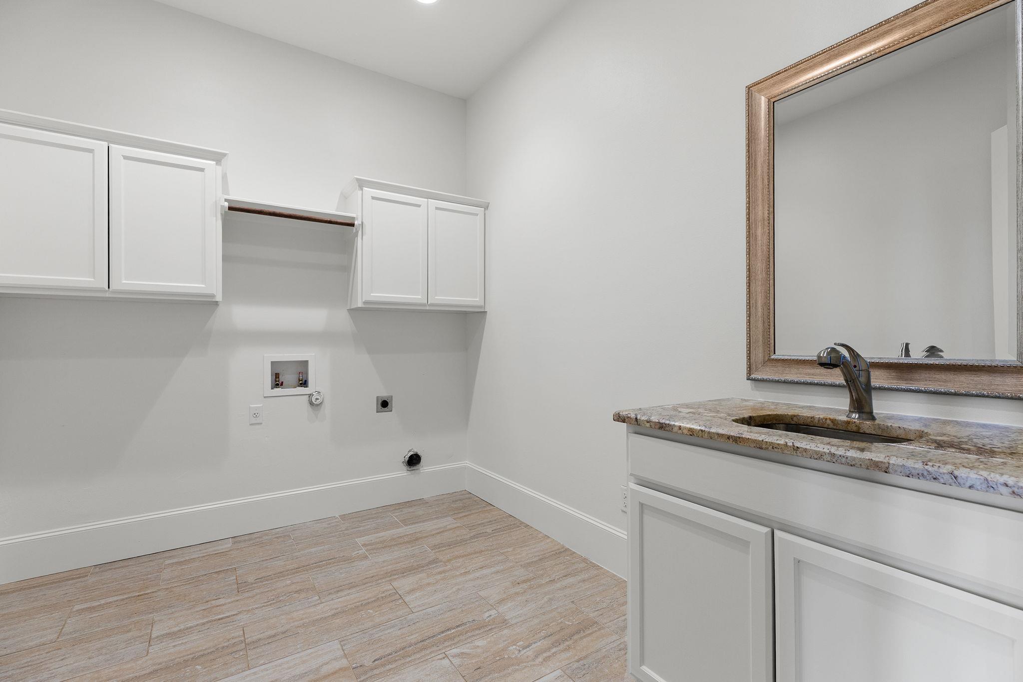 1124 County Road 301 Elgin TX 78621