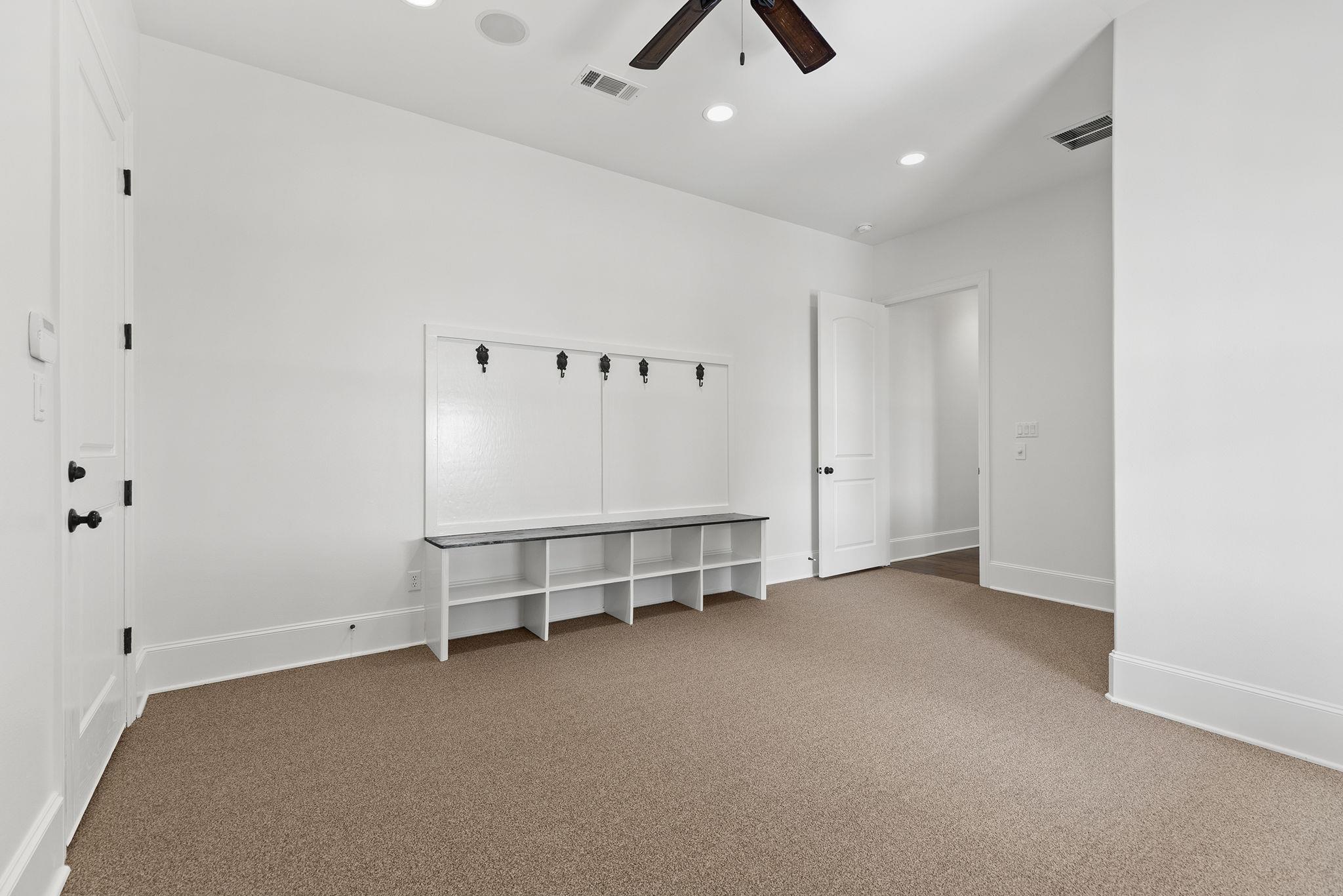 1124 County Road 301 Elgin TX 78621
